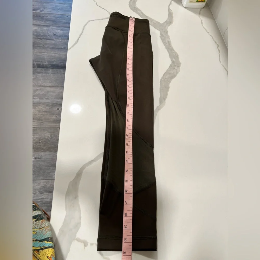 Lululemon Athletica Women’s Pace‎ Rival Crop legging 22” Dark Olive Size 4